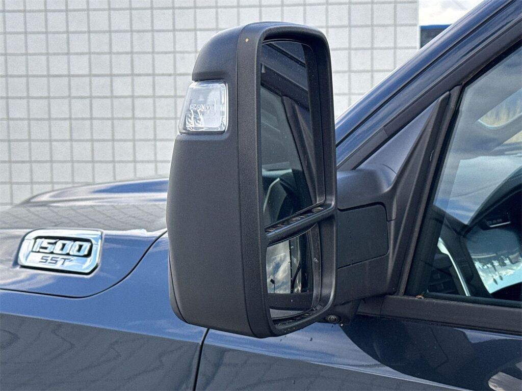 2025 Ram 1500 Big Horn/Lone Star Quincy MA