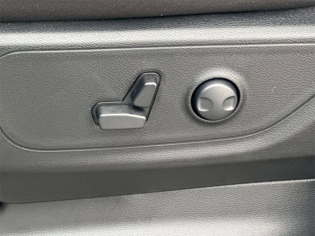 2025 Ram 1500 Big Horn/Lone Star Quincy MA