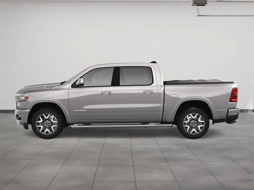 2025 Ram 1500 LARAMIE CREW CAB 4X4 5'7' BOX Kenosha WI
