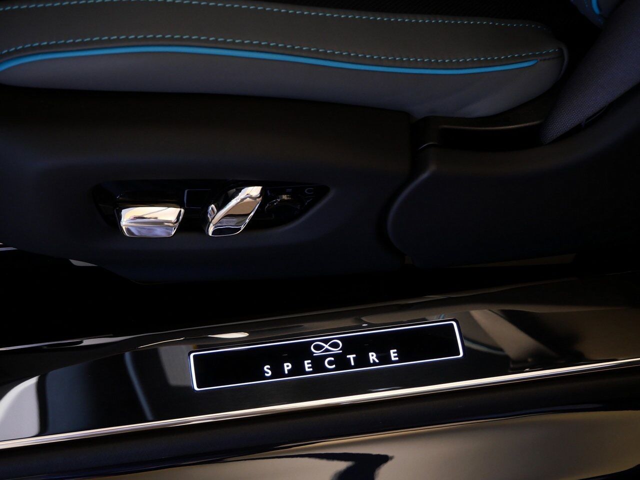 2025 Rolls-Royce Black Badge Spectre Lawrence KS