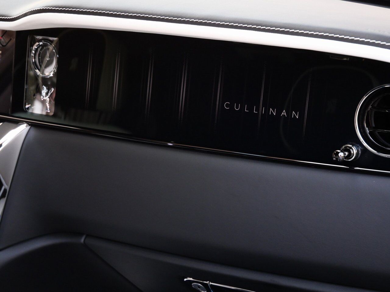 2025 Rolls-Royce Cullinan Lawrence KS