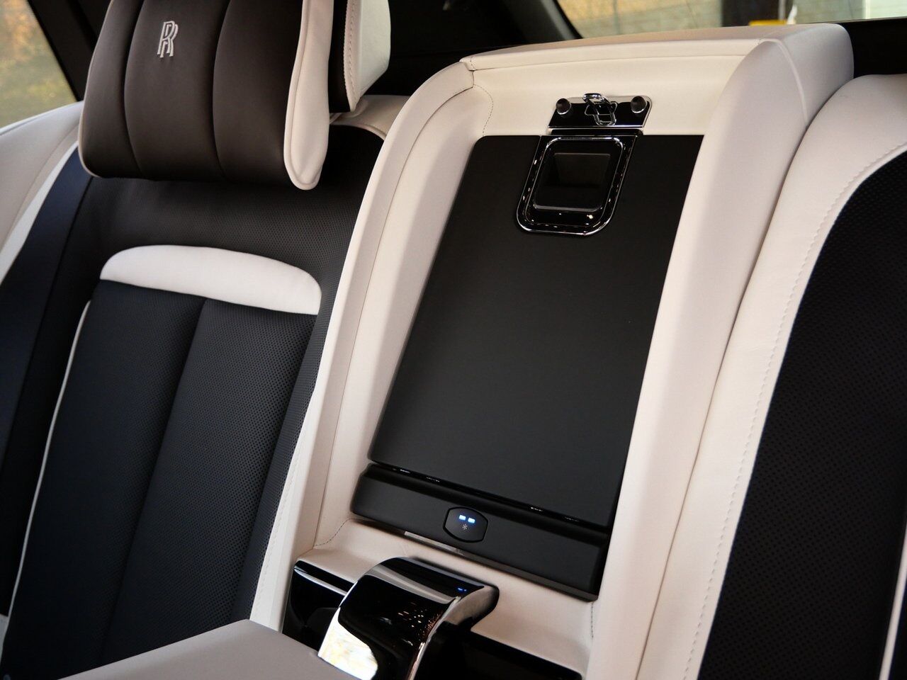 2025 Rolls-Royce Cullinan Lawrence KS