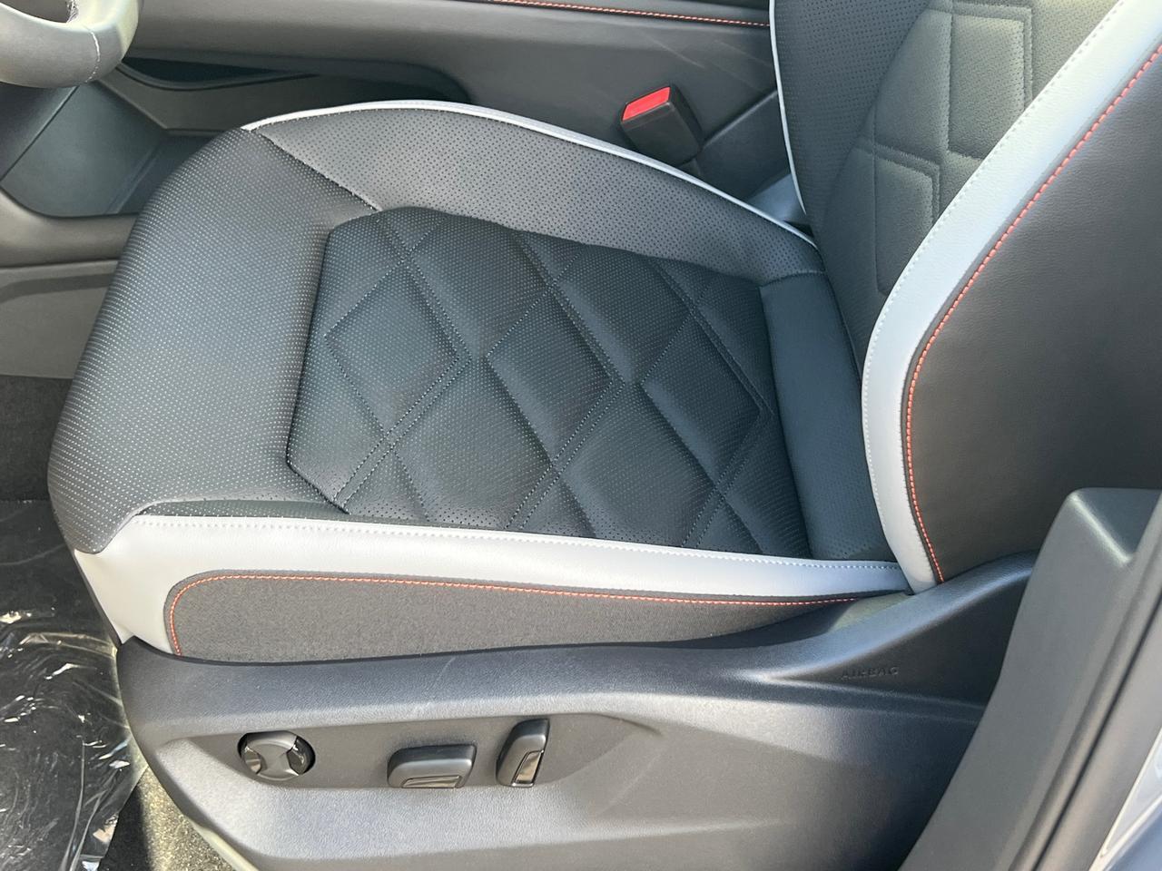 2025 Volkswagen Atlas 2.0T Peak Edition SE Hagerstown MD