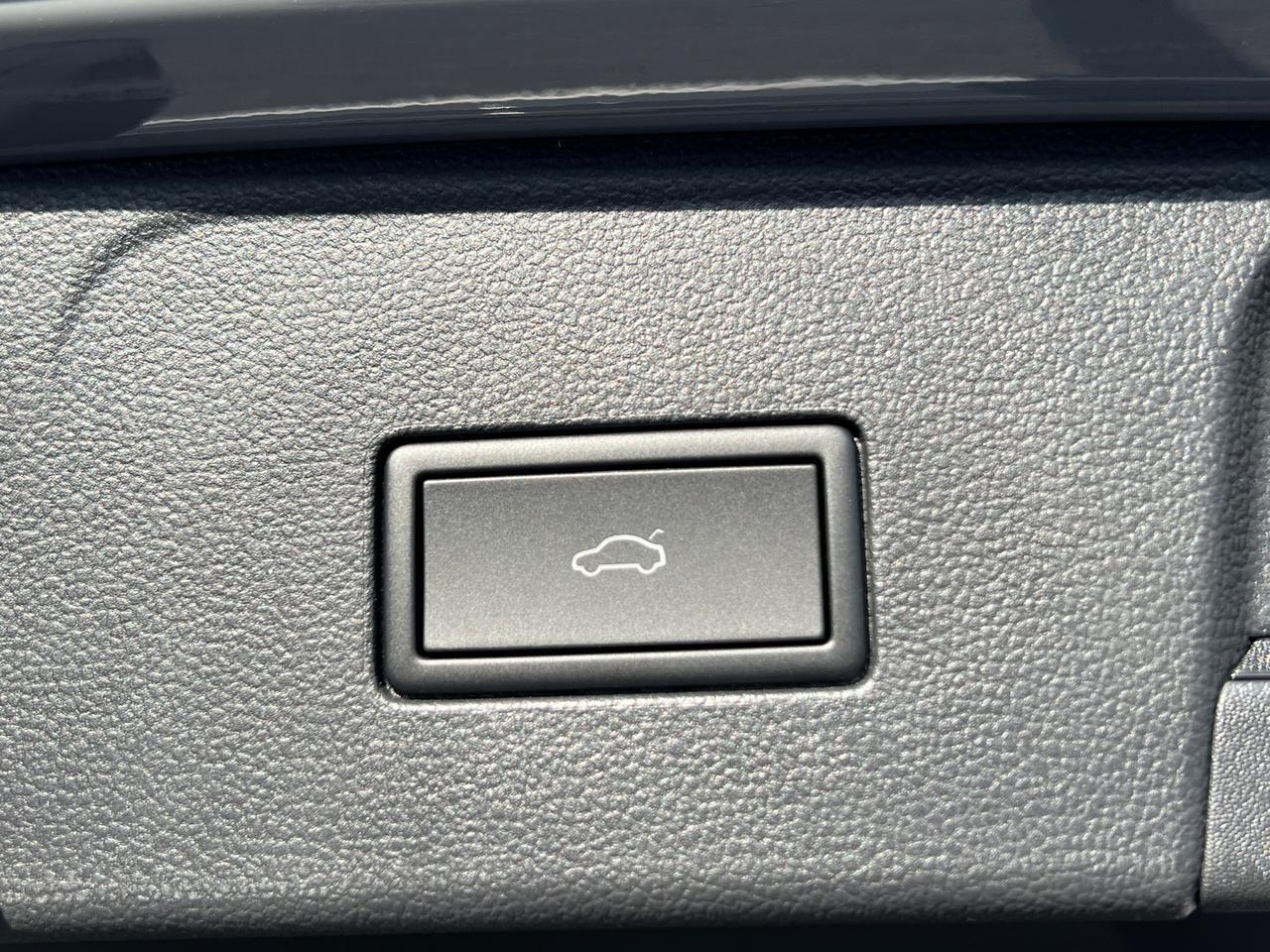 2025 Volkswagen Atlas 2.0T Peak Edition SE Hagerstown MD