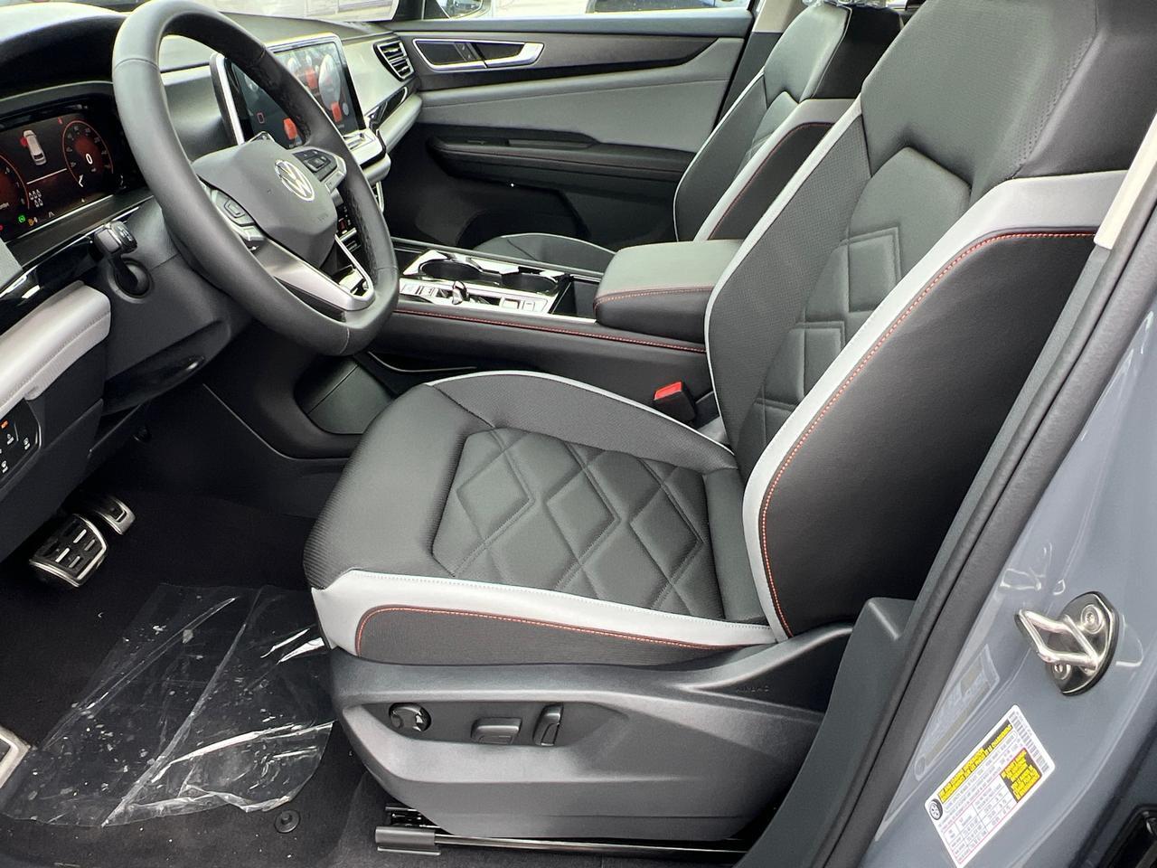 2025 Volkswagen Atlas 2.0T Peak Edition SE Hagerstown MD