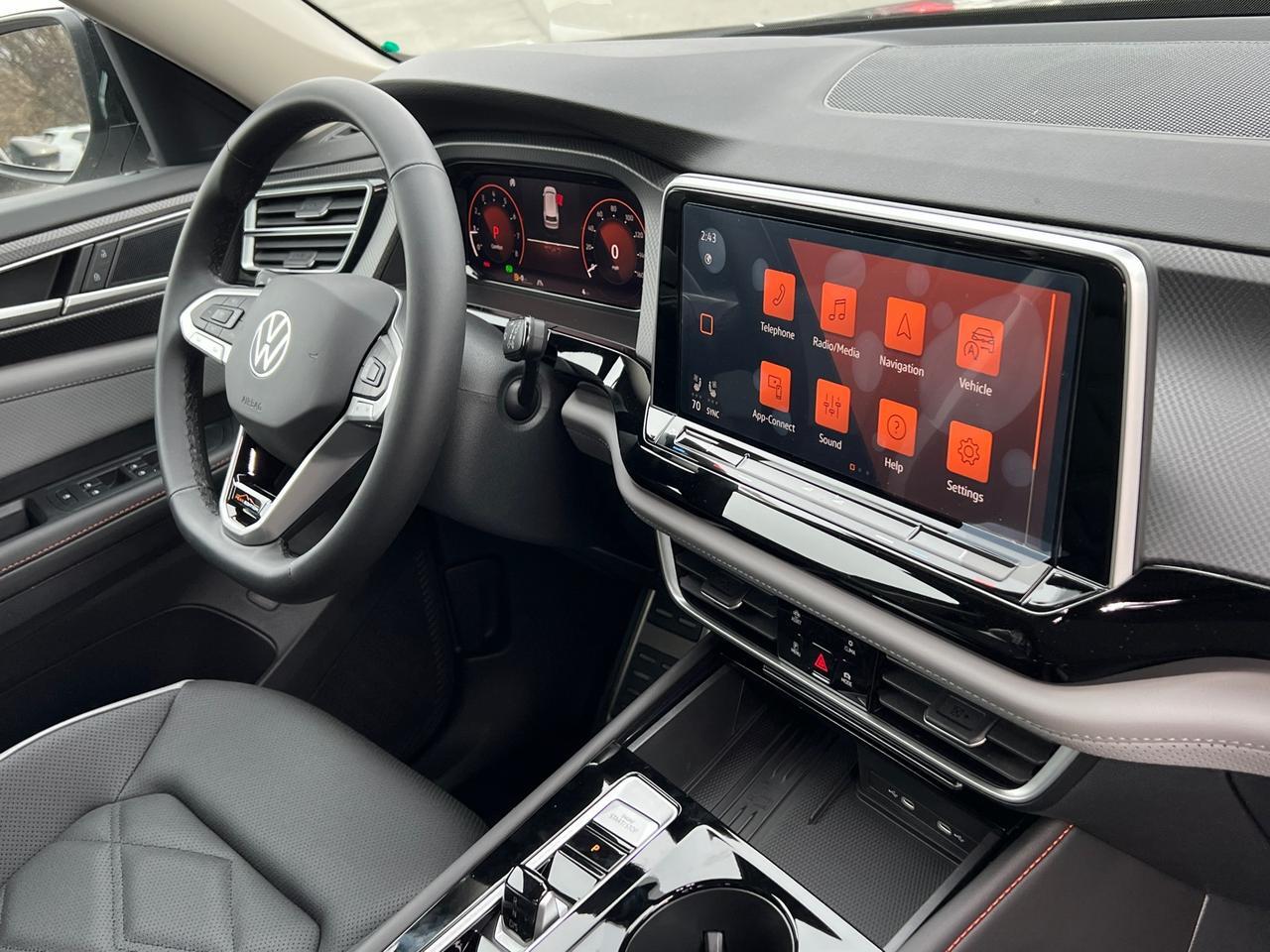 2025 Volkswagen Atlas 2.0T Peak Edition SE Hagerstown MD