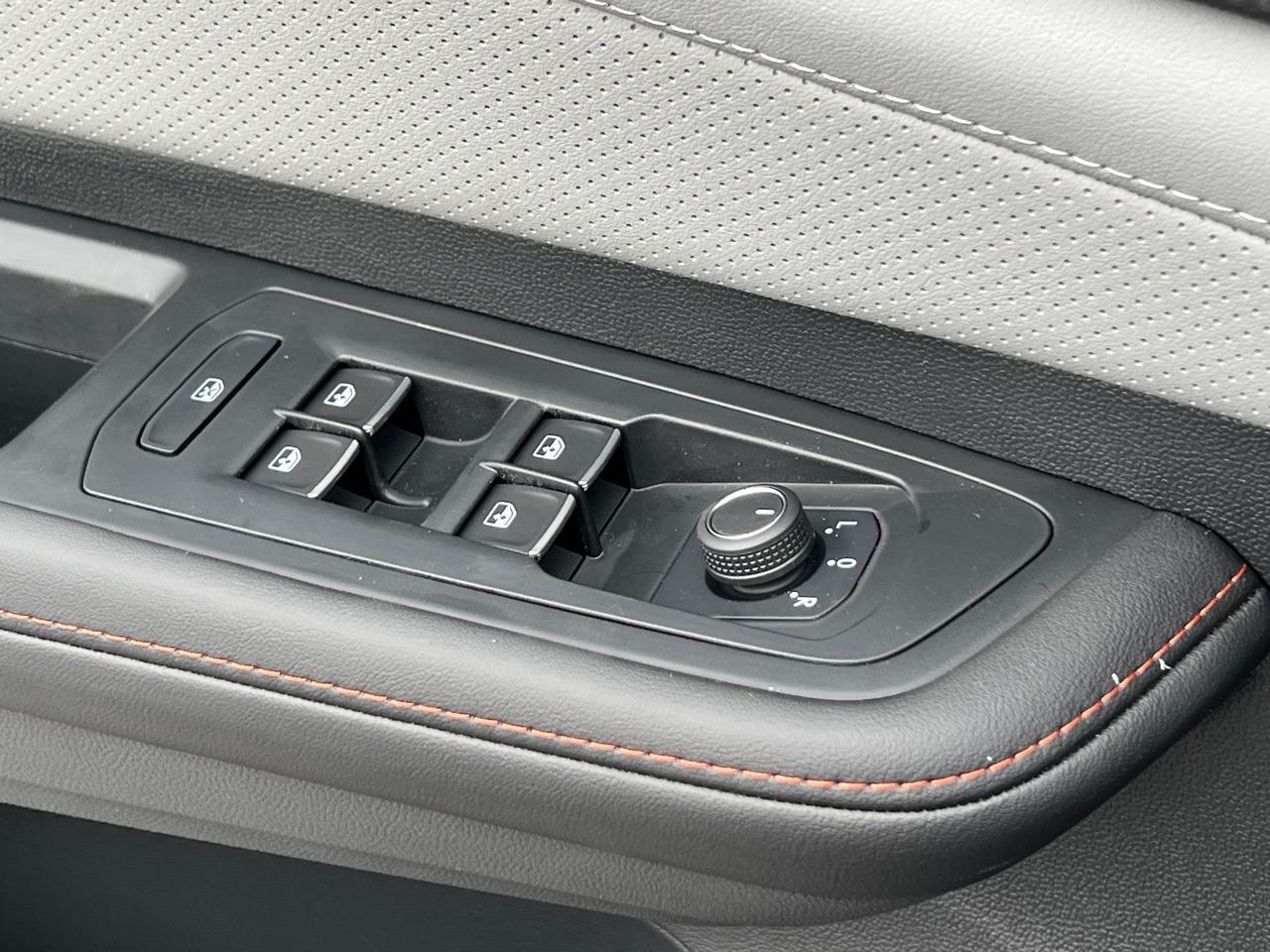 2025 Volkswagen Atlas 2.0T Peak Edition SE Hagerstown MD