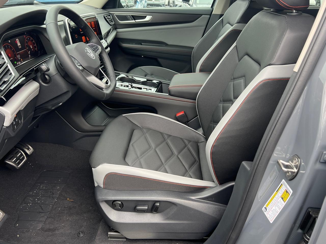 2025 Volkswagen Atlas 2.0T Peak Edition SE Hagerstown MD