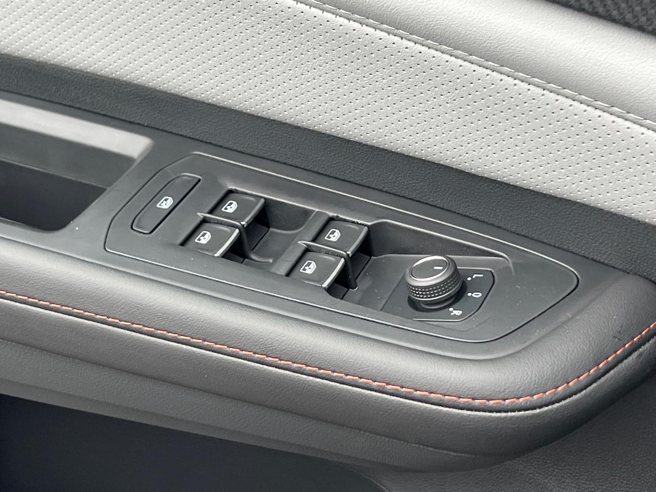 2025 Volkswagen Atlas 2.0T Peak Edition SE Hagerstown MD