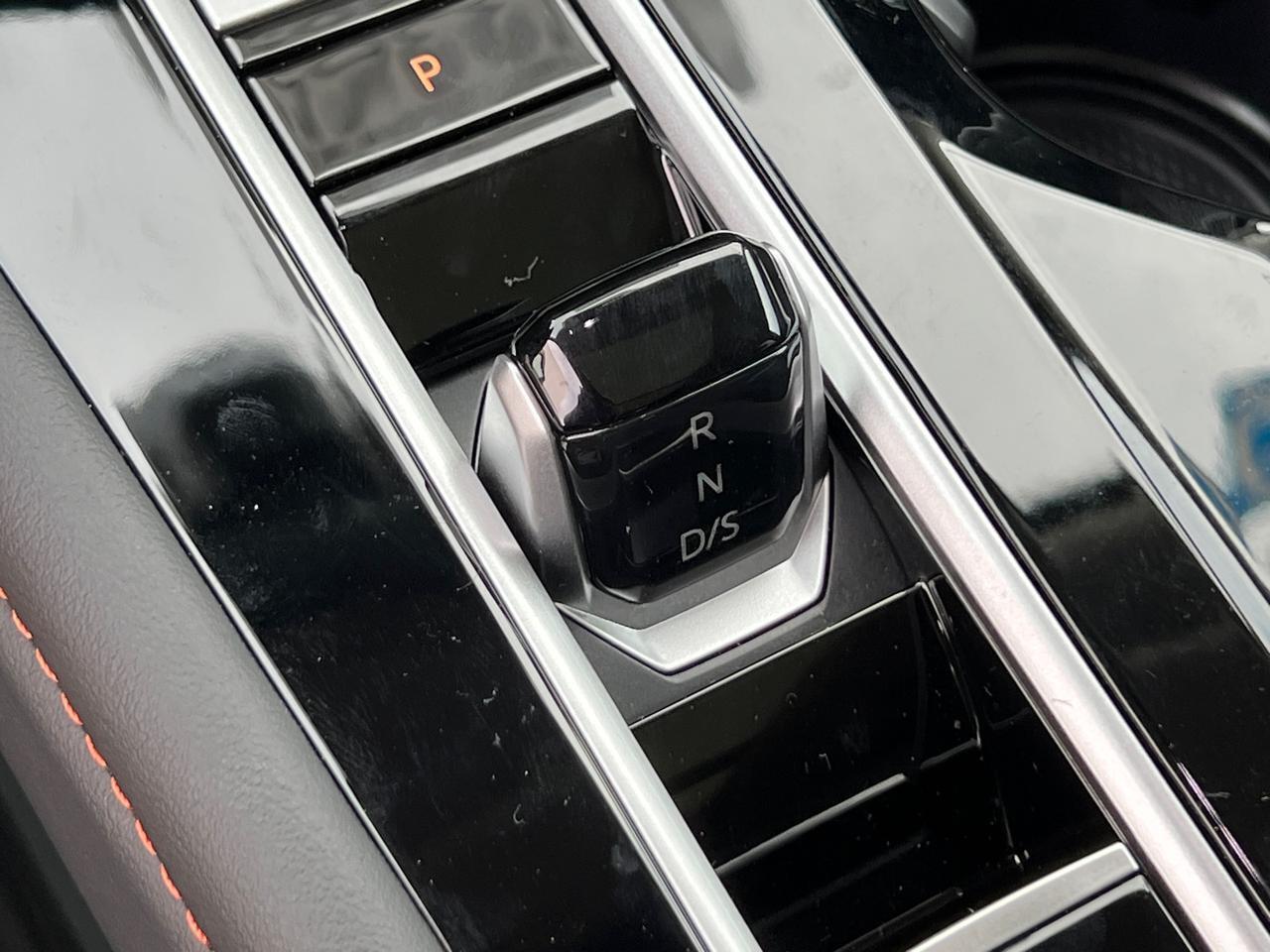 2025 Volkswagen Atlas 2.0T Peak Edition SE Hagerstown MD