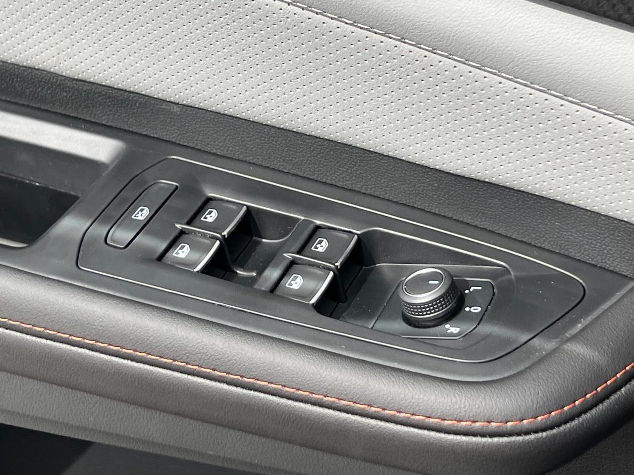 2025 Volkswagen Atlas 2.0T Peak Edition SE Hagerstown MD