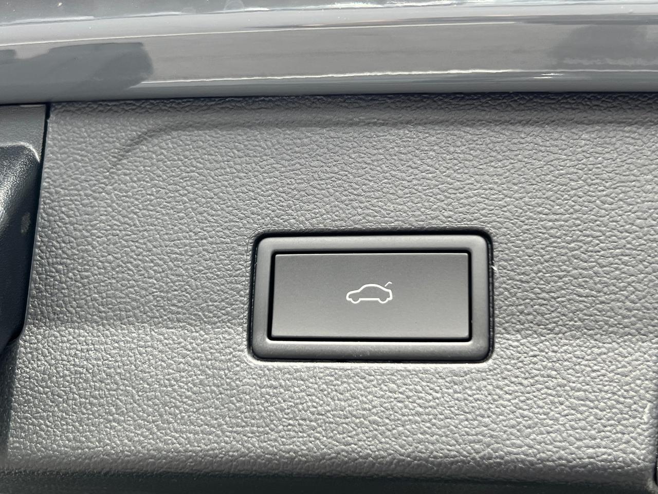 2025 Volkswagen Atlas 2.0T Peak Edition SE Hagerstown MD