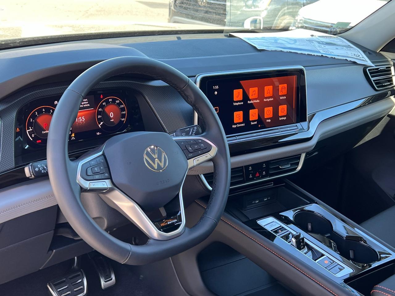 2025 Volkswagen Atlas 2.0T Peak Edition SE Hagerstown MD