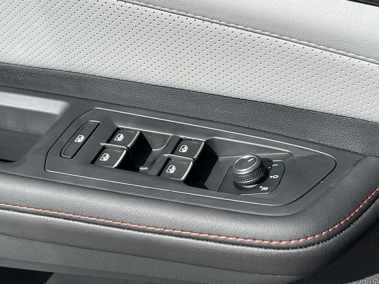 2025 Volkswagen Atlas 2.0T Peak Edition SE Hagerstown MD