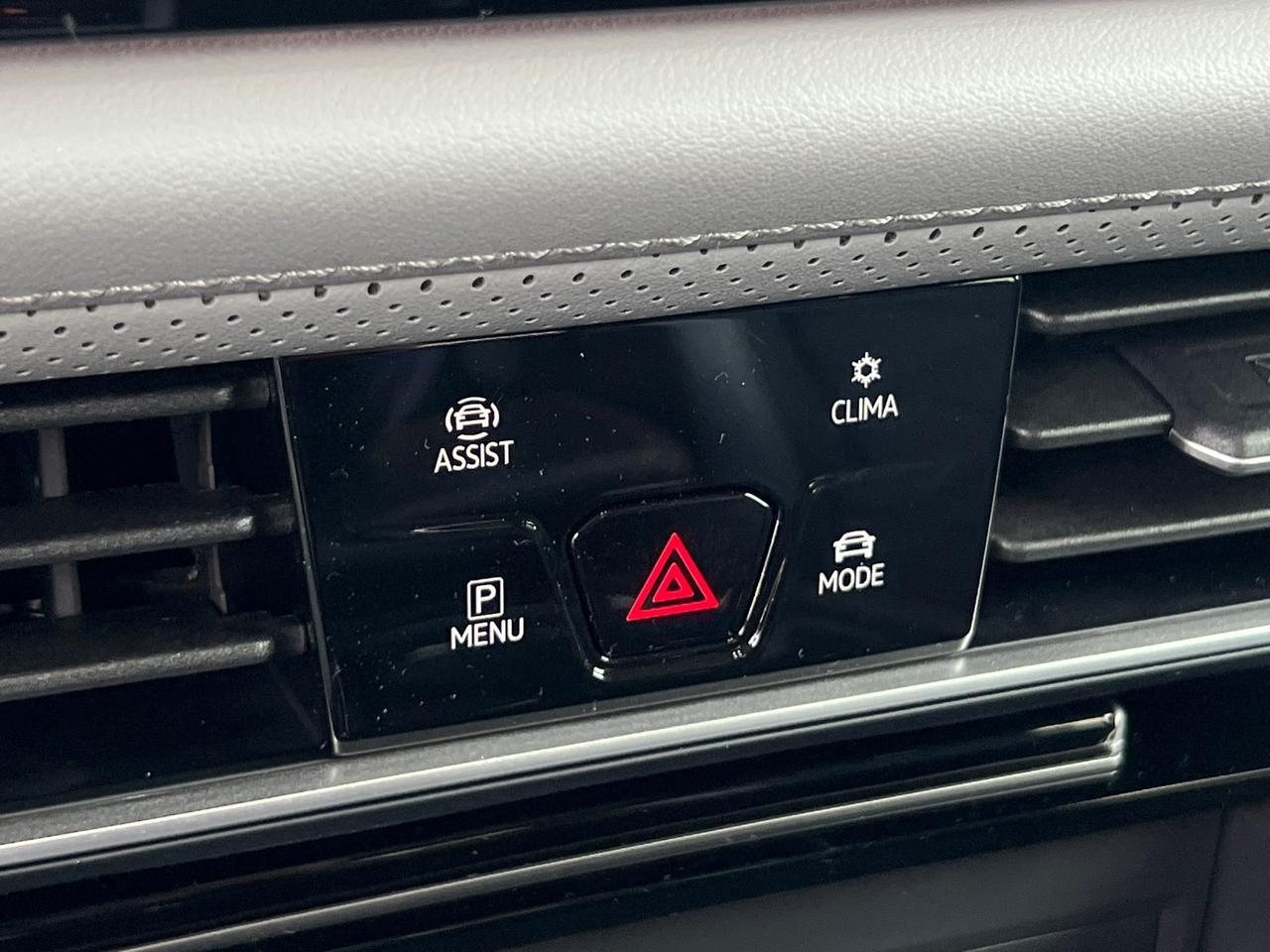 2025 Volkswagen Atlas 2.0T Peak Edition SE Hagerstown MD