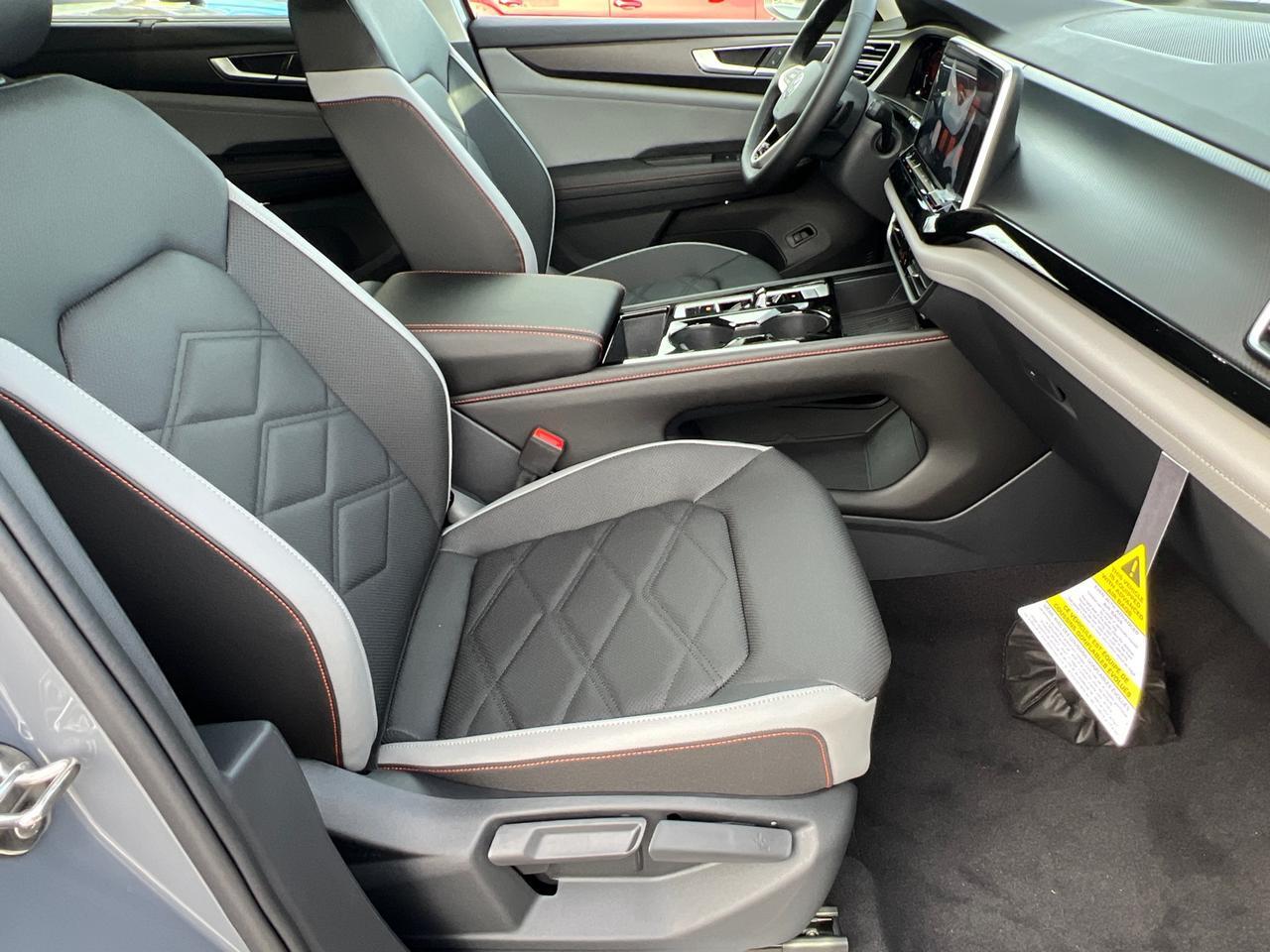 2025 Volkswagen Atlas 2.0T Peak Edition SE Hagerstown MD