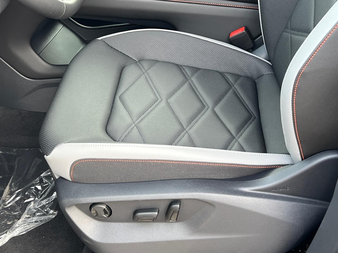 2025 Volkswagen Atlas 2.0T Peak Edition SE Hagerstown MD