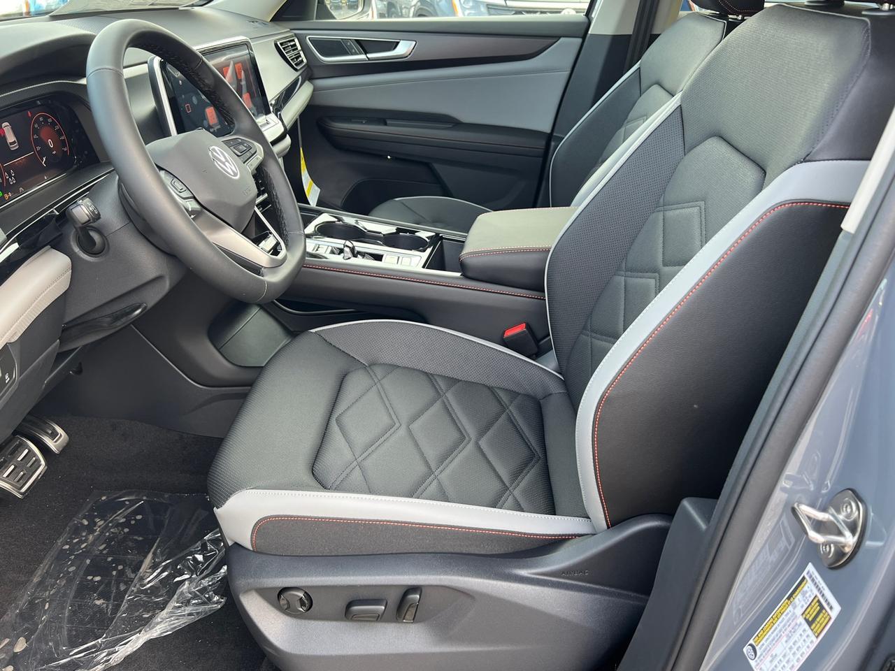 2025 Volkswagen Atlas 2.0T Peak Edition SE Hagerstown MD