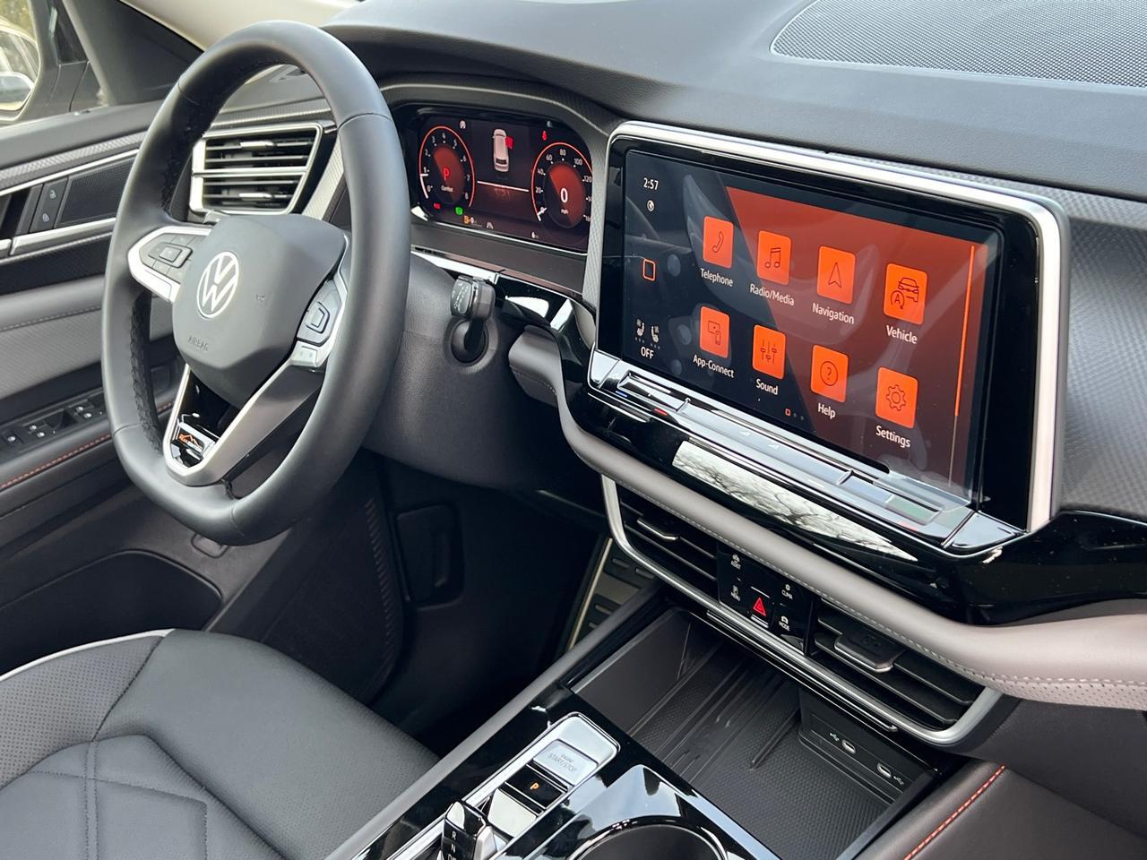 2025 Volkswagen Atlas 2.0T Peak Edition SE Hagerstown MD