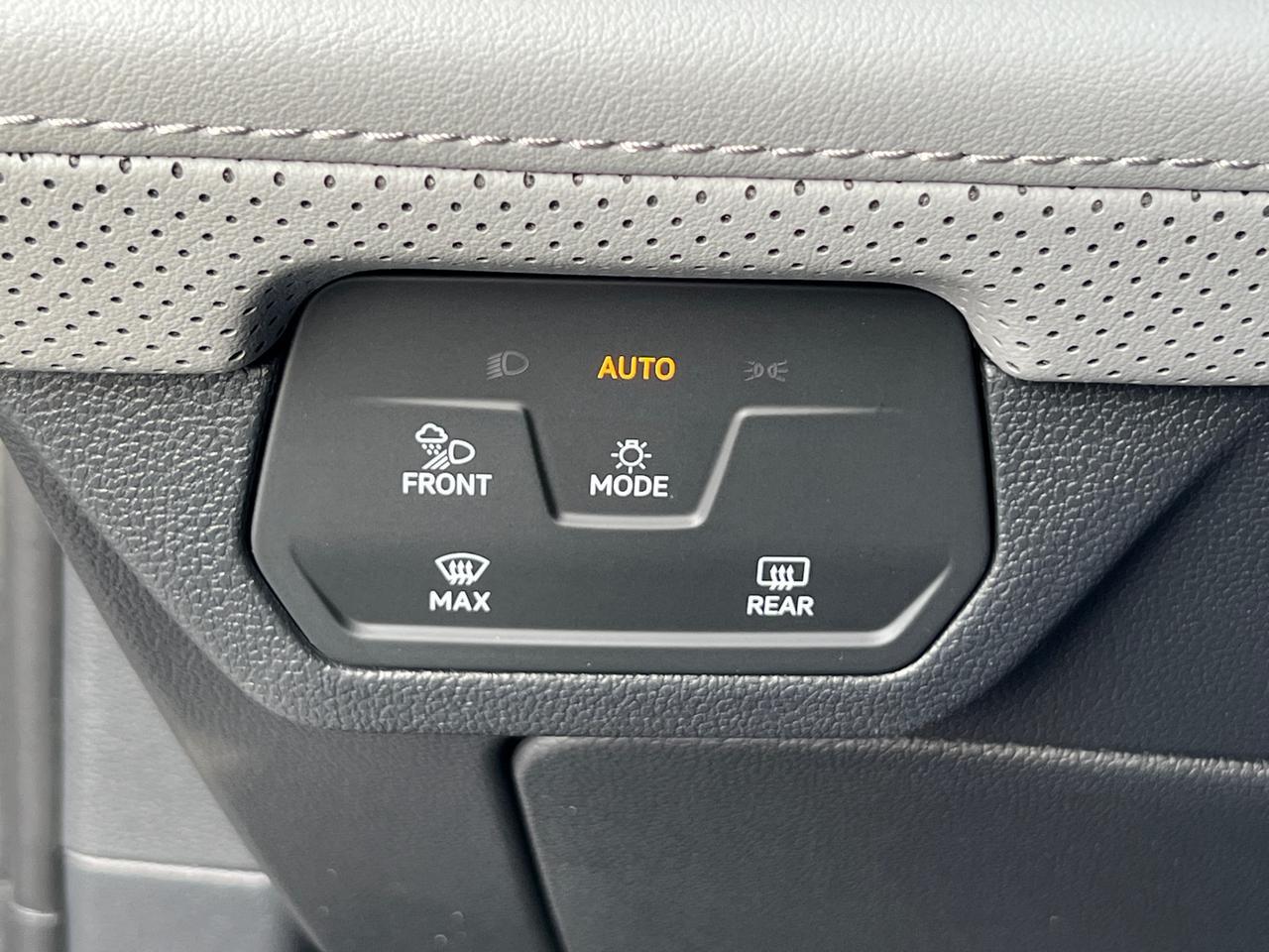 2025 Volkswagen Atlas 2.0T Peak Edition SE Hagerstown MD