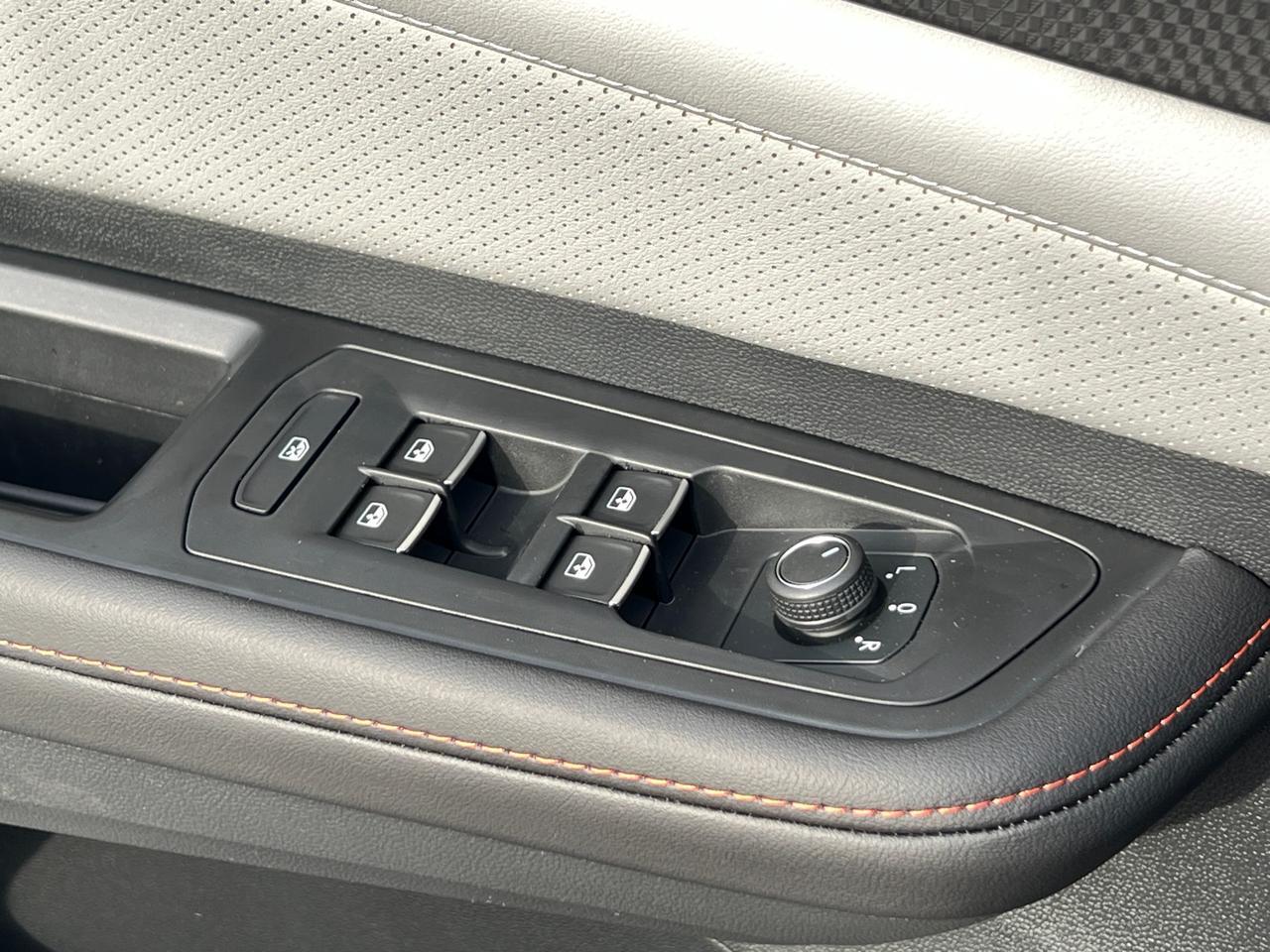 2025 Volkswagen Atlas 2.0T Peak Edition SE Hagerstown MD