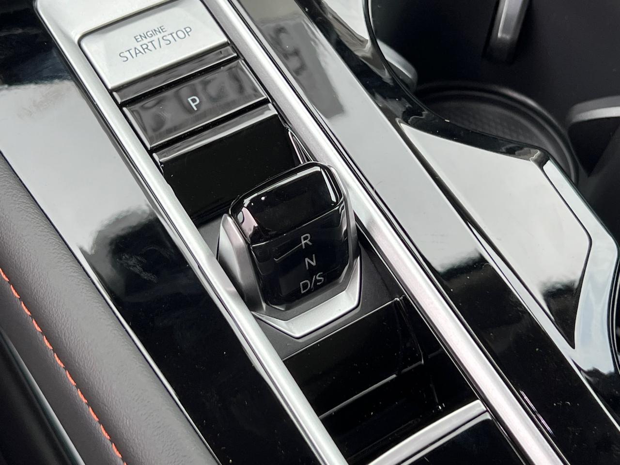 2025 Volkswagen Atlas 2.0T Peak Edition SE Hagerstown MD