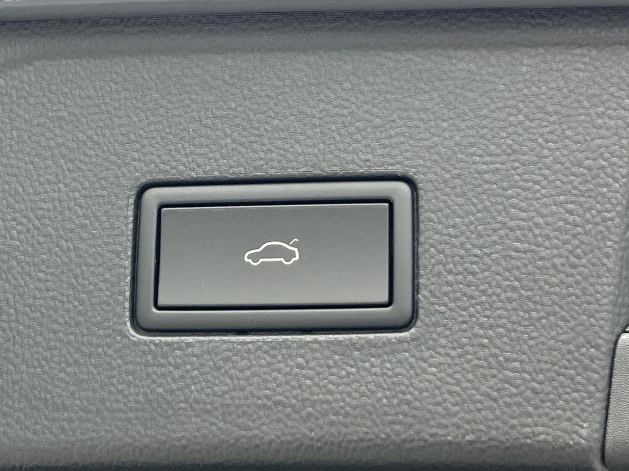 2025 Volkswagen Atlas 2.0T Peak Edition SE Hagerstown MD