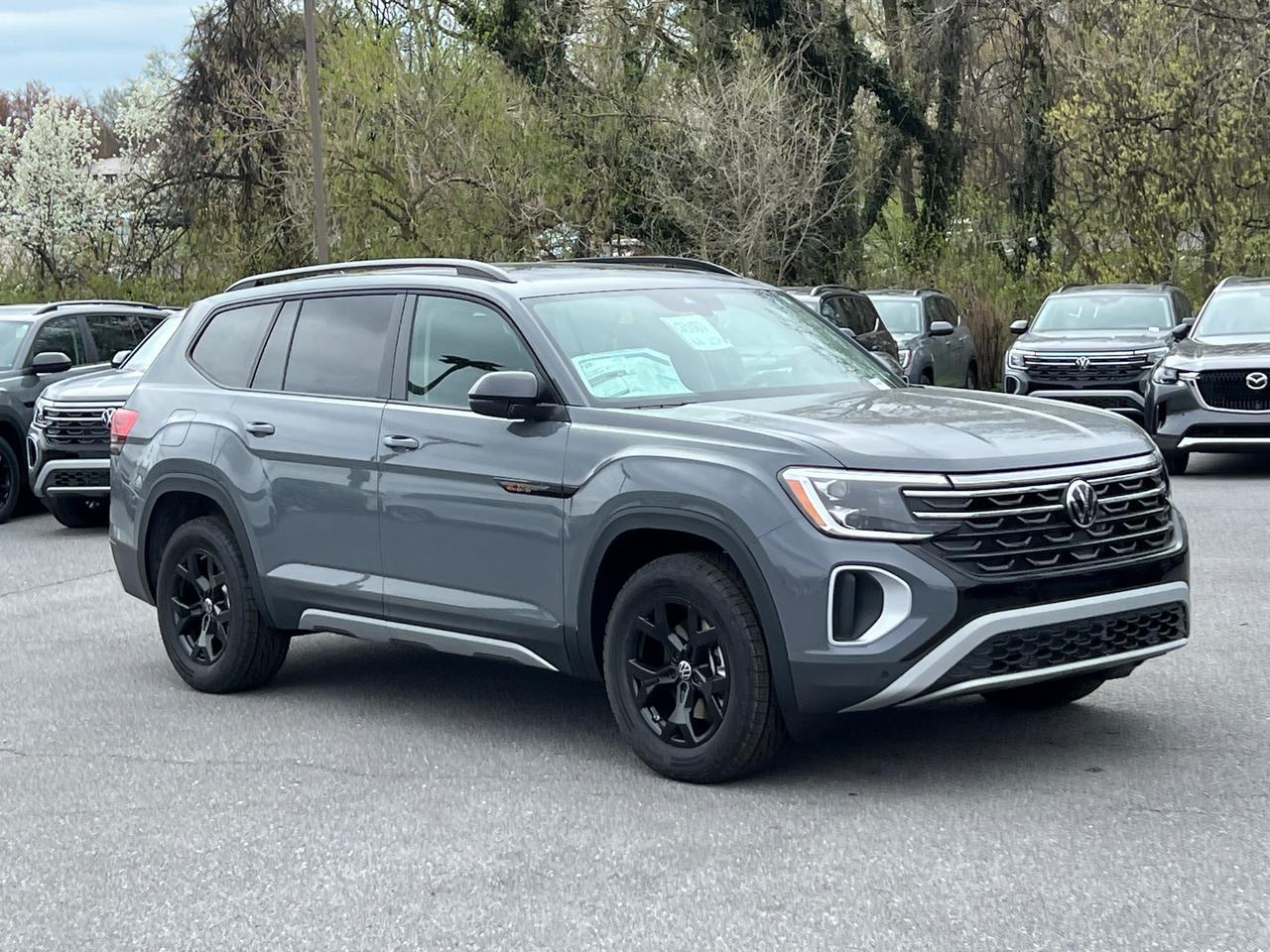 2025 Volkswagen Atlas 2.0T Peak Edition SE