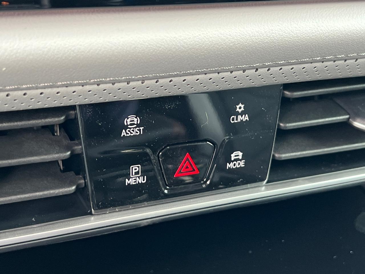 2025 Volkswagen Atlas 2.0T Peak Edition SE Hagerstown MD