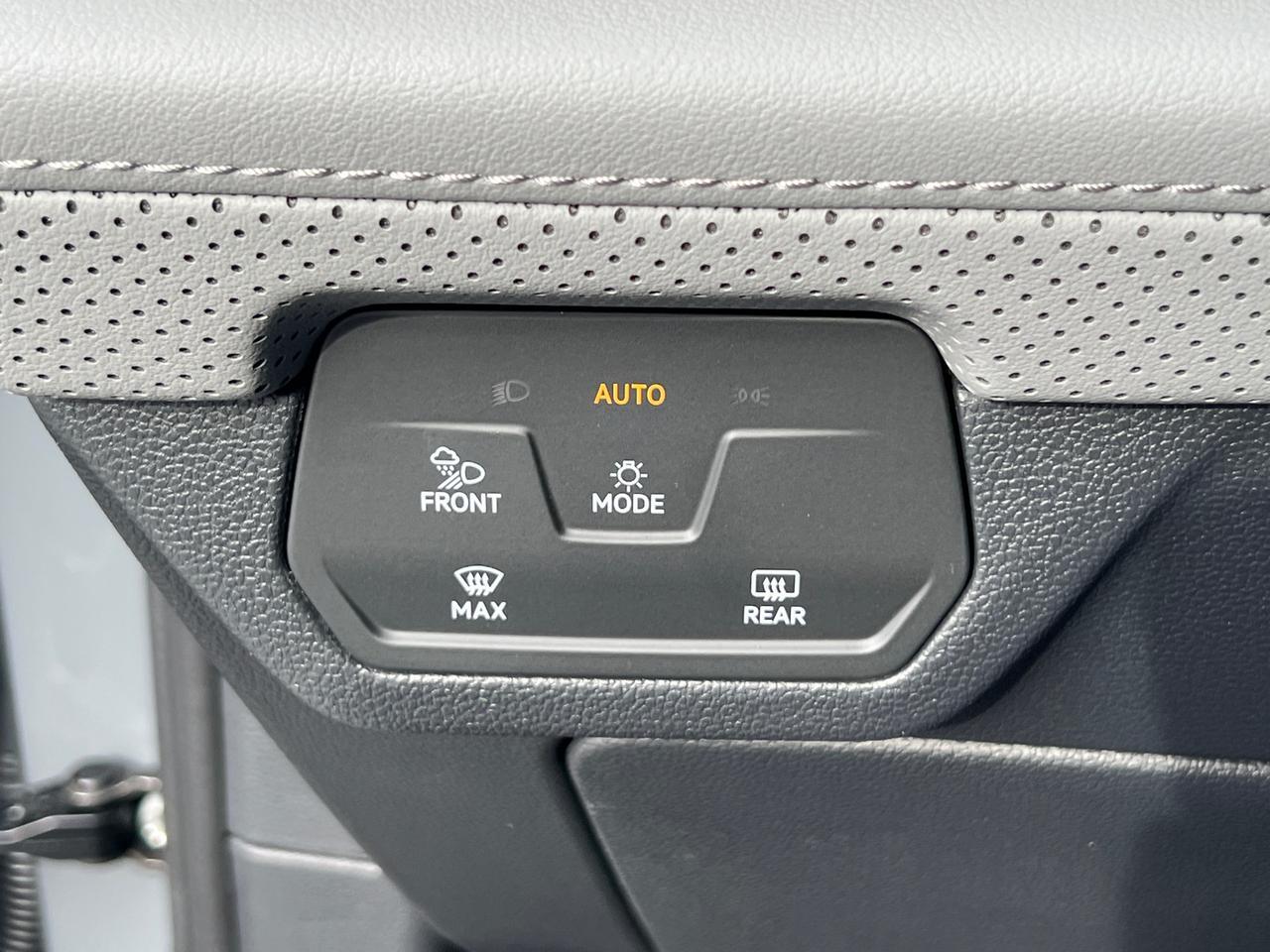 2025 Volkswagen Atlas 2.0T Peak Edition SE Hagerstown MD