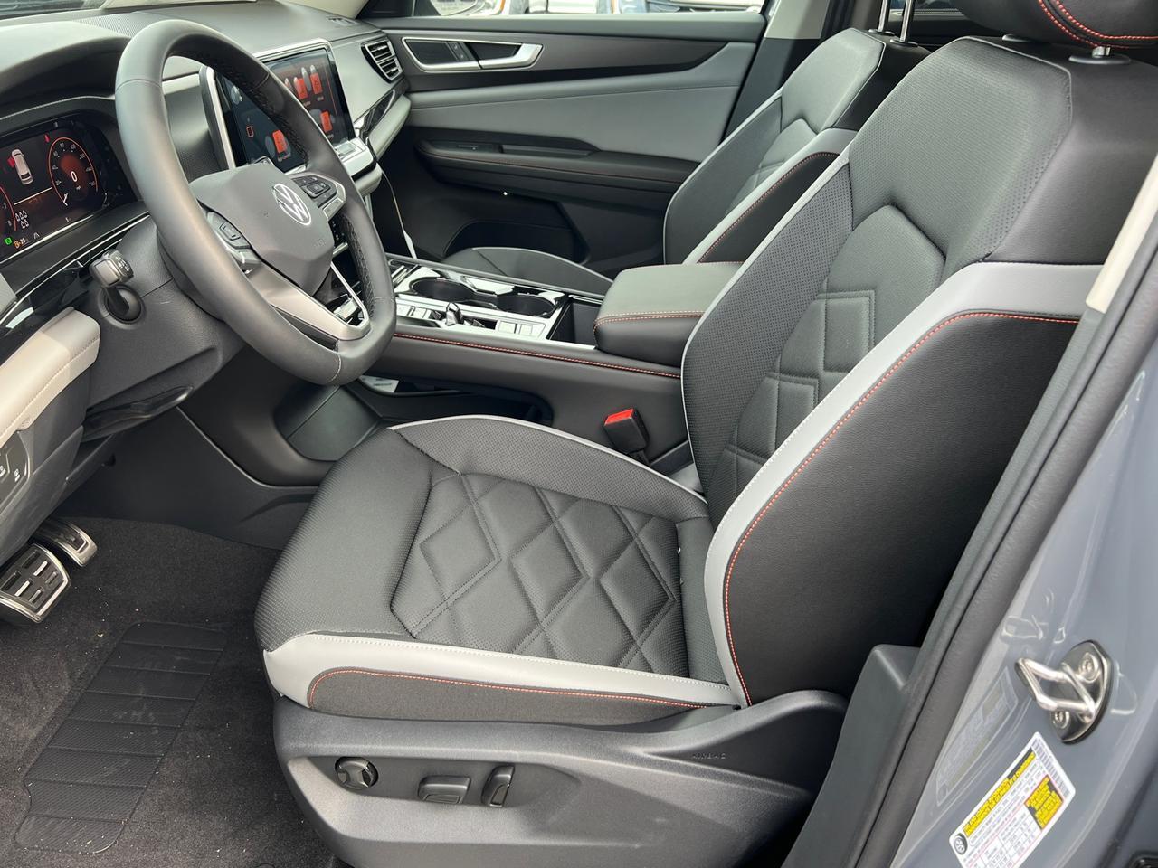 2025 Volkswagen Atlas 2.0T Peak Edition SE Hagerstown MD