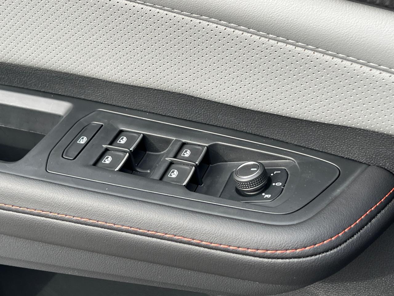 2025 Volkswagen Atlas 2.0T Peak Edition SE Hagerstown MD