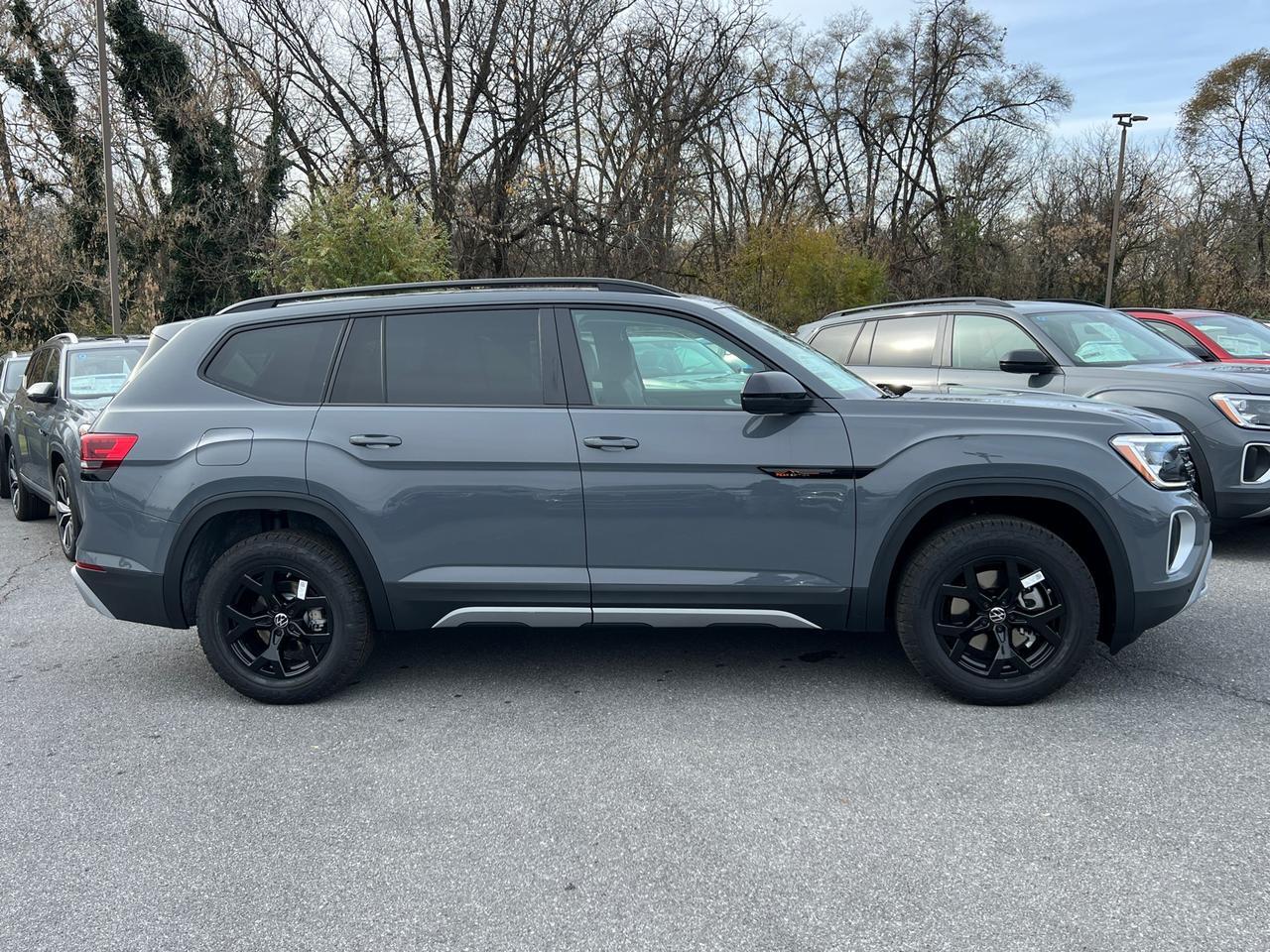 2025 Volkswagen Atlas 2.0T Peak Edition SE Hagerstown MD