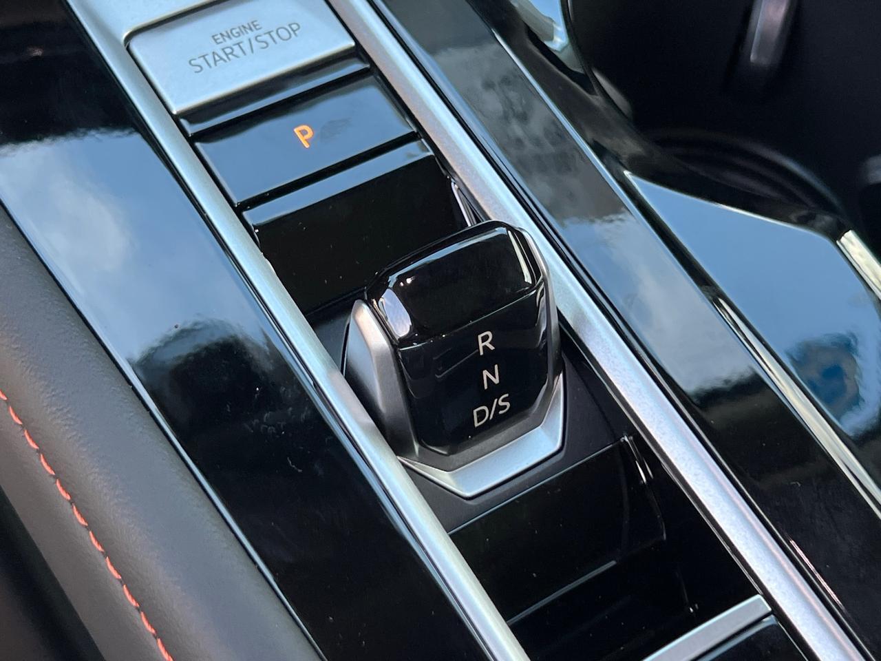 2025 Volkswagen Atlas 2.0T Peak Edition SE Hagerstown MD