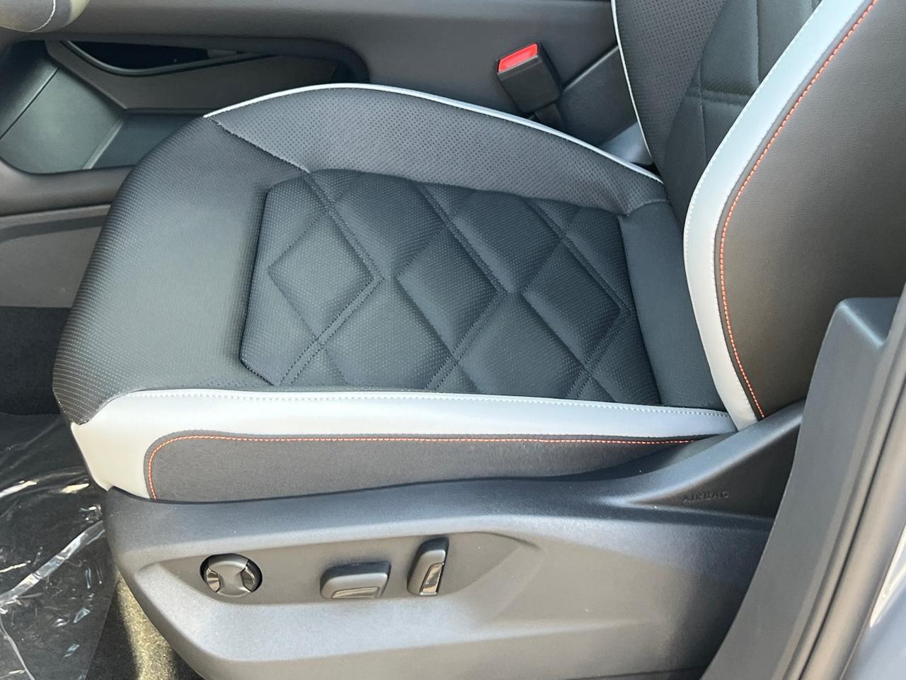 2025 Volkswagen Atlas 2.0T Peak Edition SE Hagerstown MD