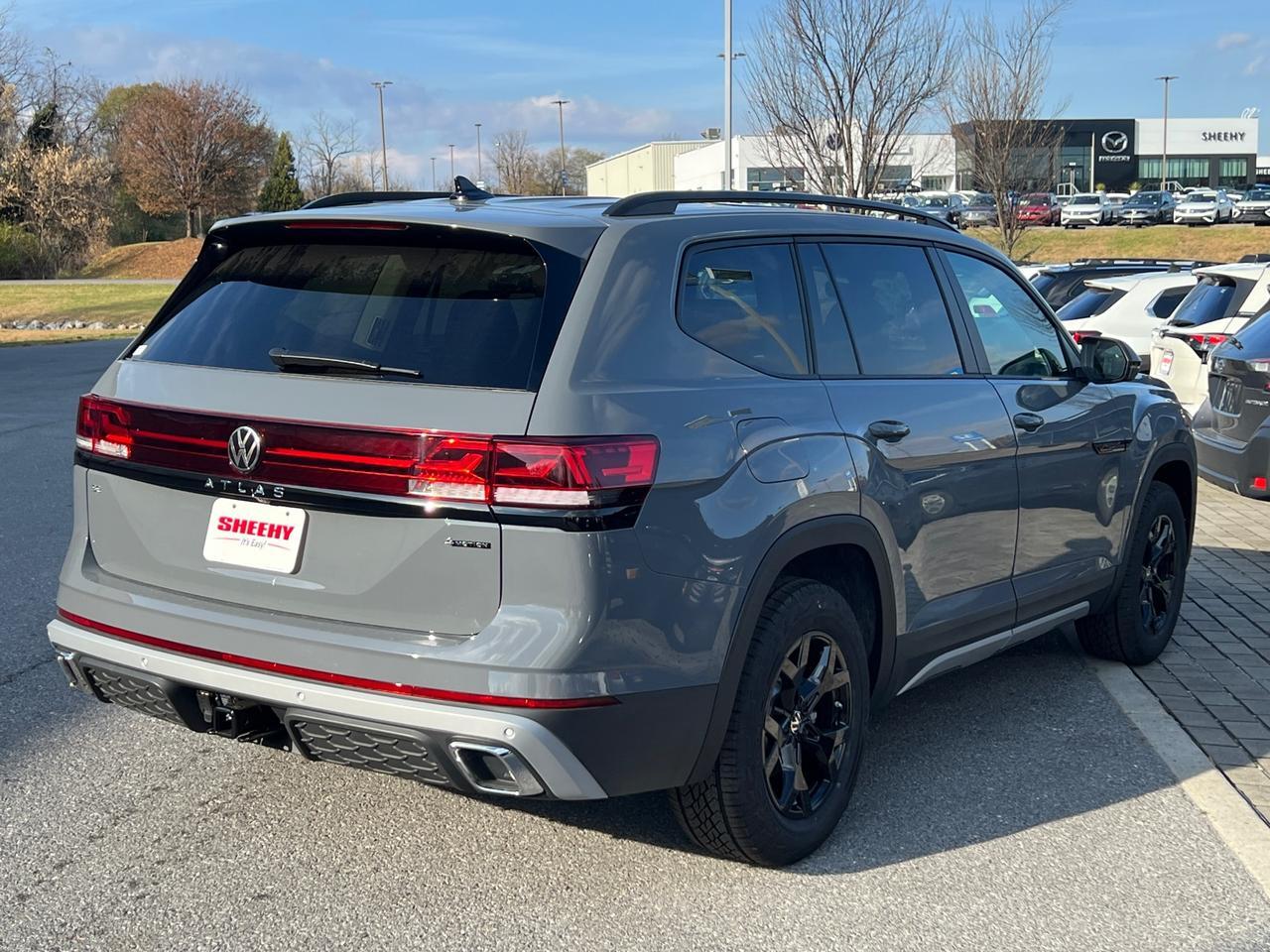 2025 Volkswagen Atlas 2.0T Peak Edition SE Hagerstown MD