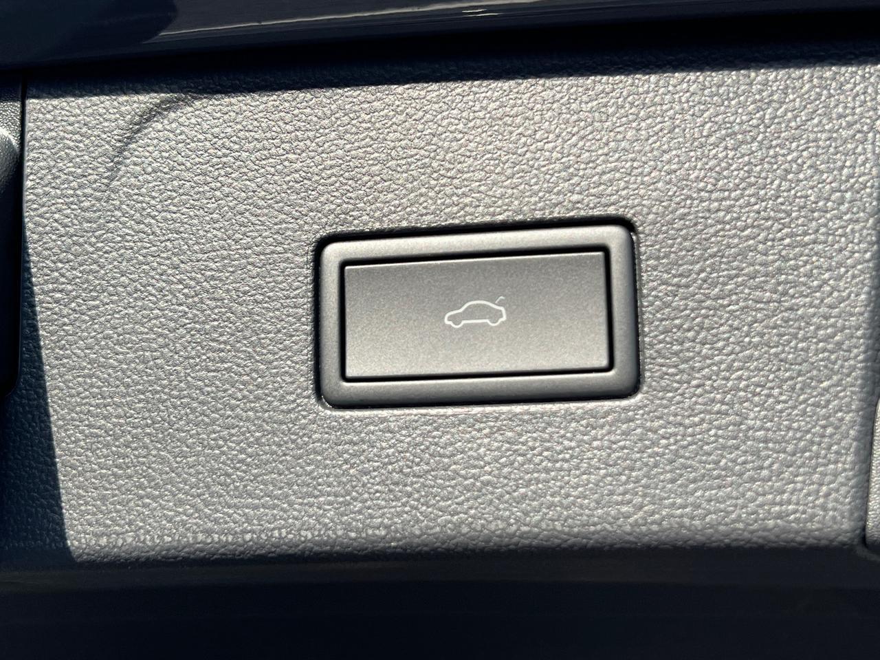 2025 Volkswagen Atlas 2.0T Peak Edition SE Hagerstown MD