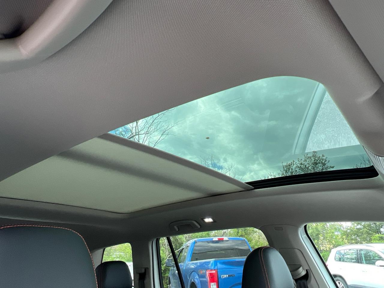 2025 Volkswagen Atlas 2.0T Peak Edition SE Hagerstown MD