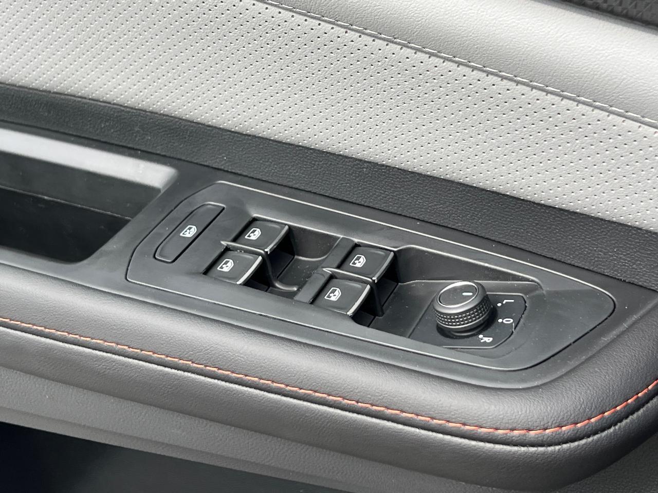 2025 Volkswagen Atlas 2.0T Peak Edition SE Hagerstown MD