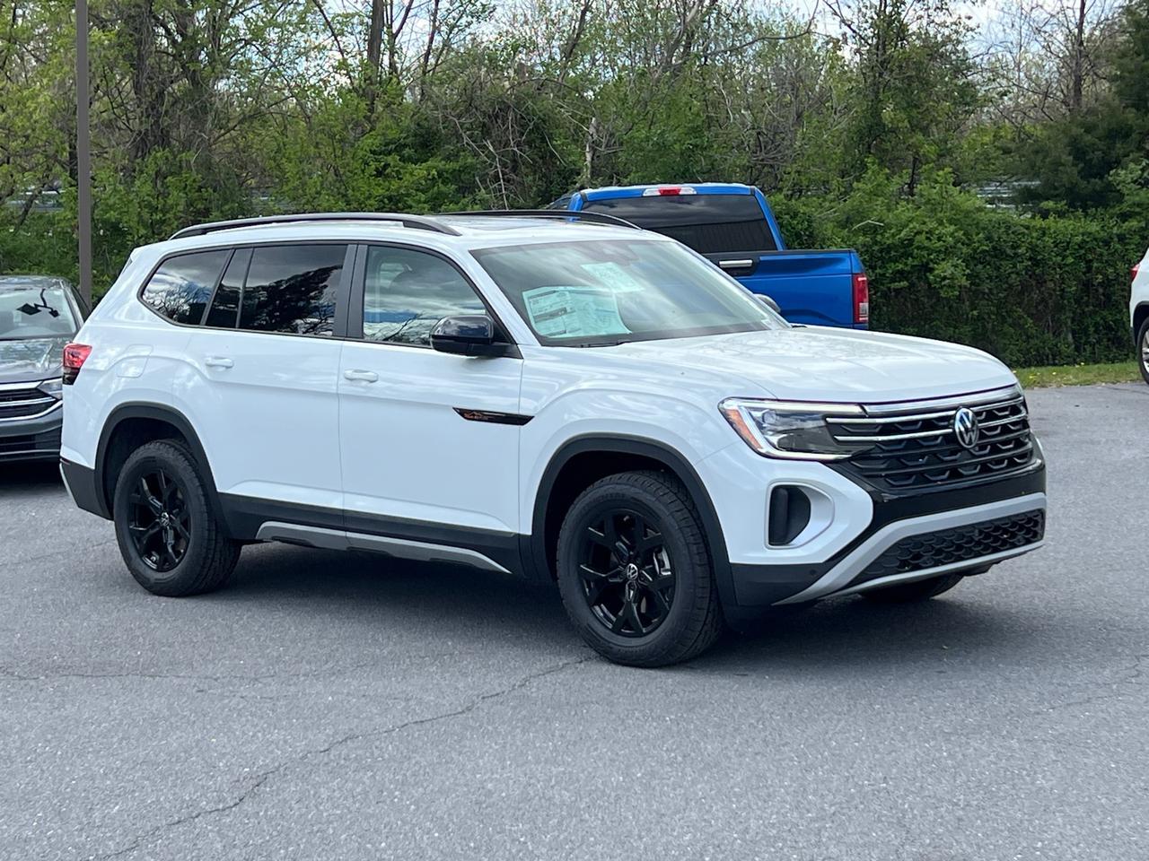 2025 Volkswagen Atlas 2.0T Peak Edition SE