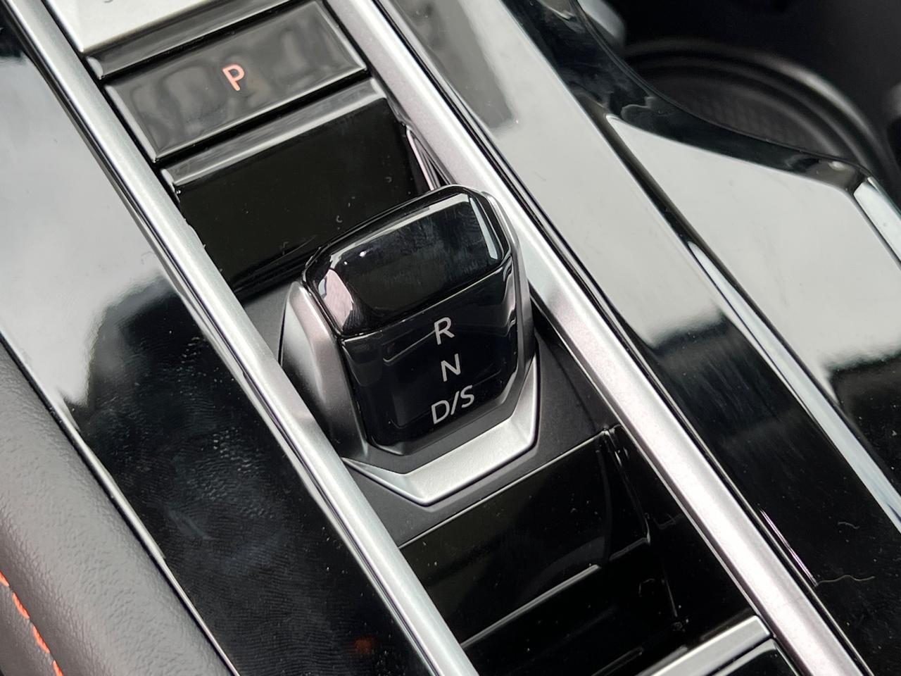 2025 Volkswagen Atlas 2.0T Peak Edition SE Hagerstown MD