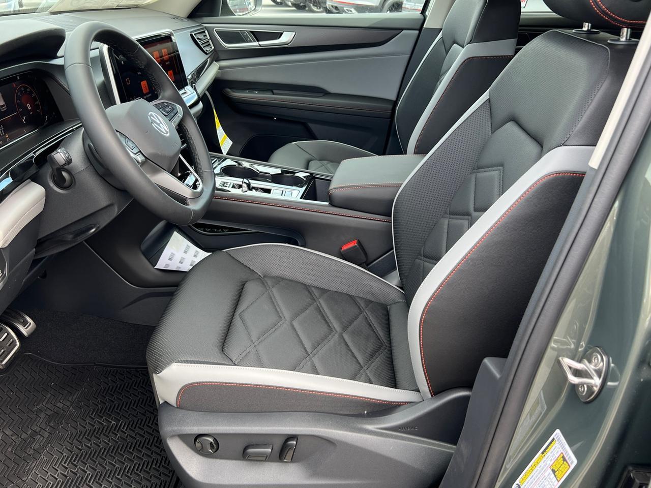 2025 Volkswagen Atlas 2.0T Peak Edition SE Hagerstown MD