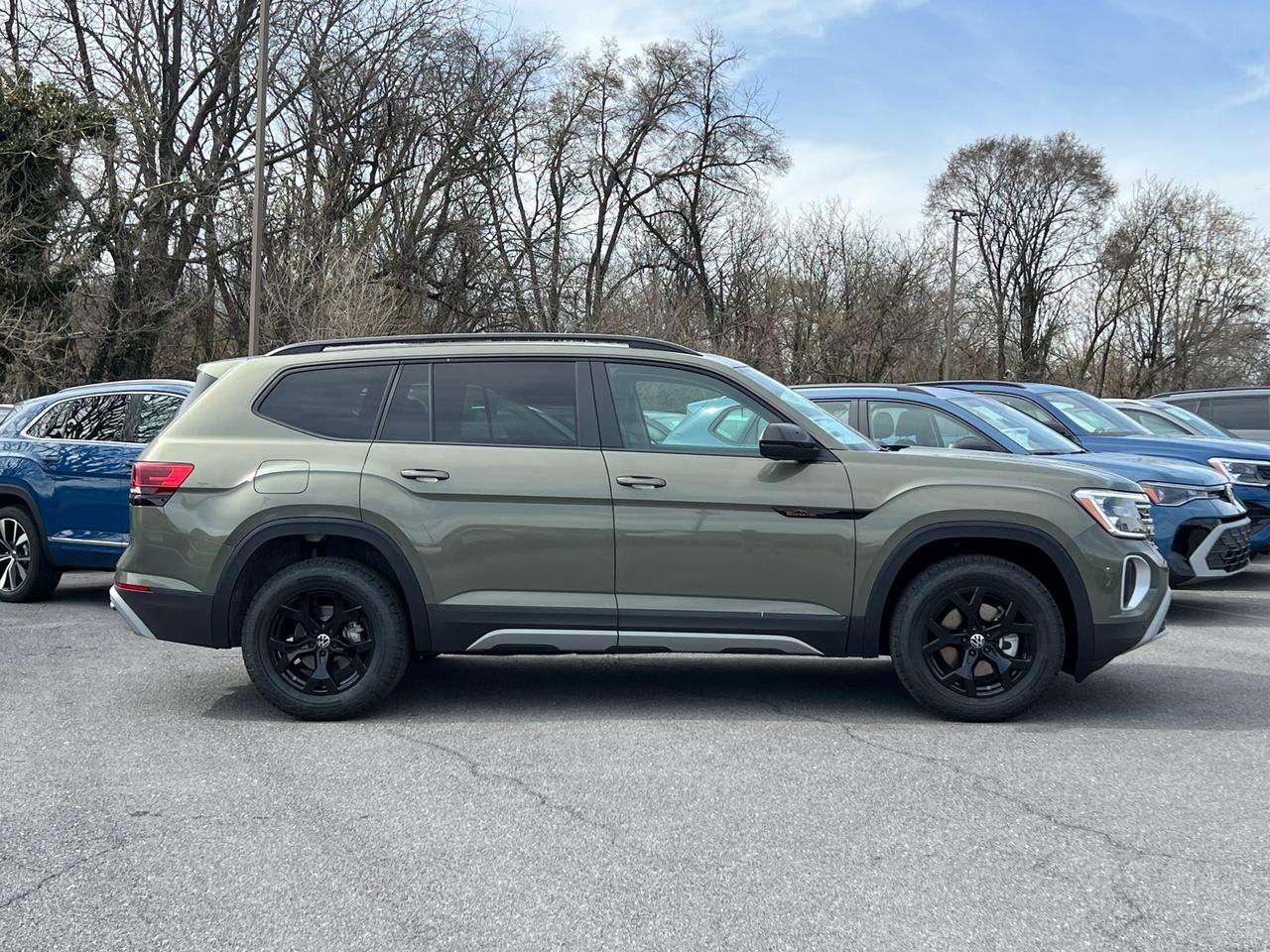 2025 Volkswagen Atlas 2.0T Peak Edition SE Hagerstown MD