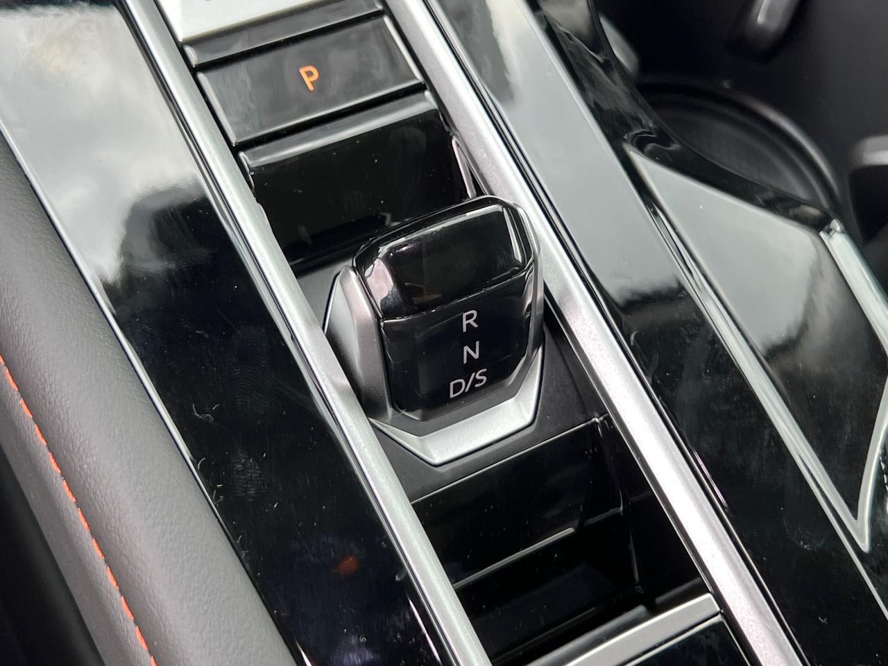 2025 Volkswagen Atlas 2.0T Peak Edition SE Hagerstown MD