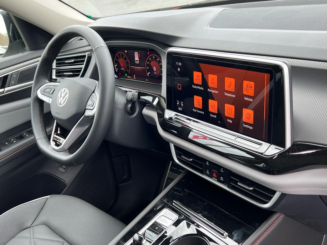 2025 Volkswagen Atlas 2.0T Peak Edition SE Hagerstown MD