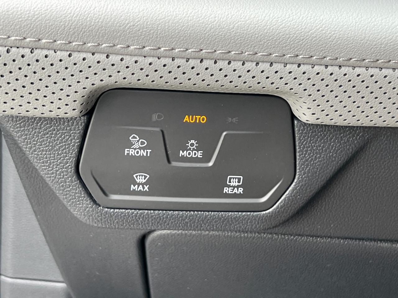 2025 Volkswagen Atlas 2.0T Peak Edition SE Hagerstown MD