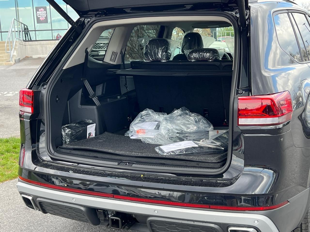 2025 Volkswagen Atlas 2.0T Peak Edition SE Hagerstown MD