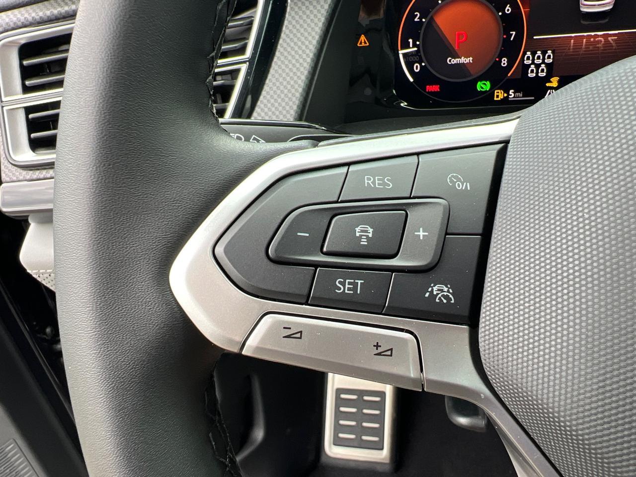 2025 Volkswagen Atlas 2.0T Peak Edition SE Hagerstown MD