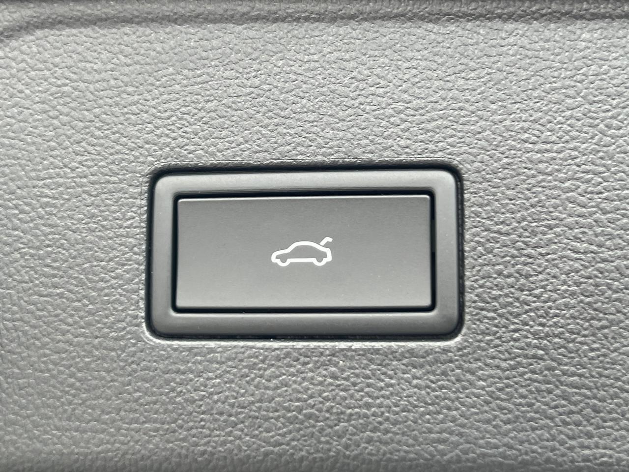 2025 Volkswagen Atlas 2.0T Peak Edition SE Hagerstown MD