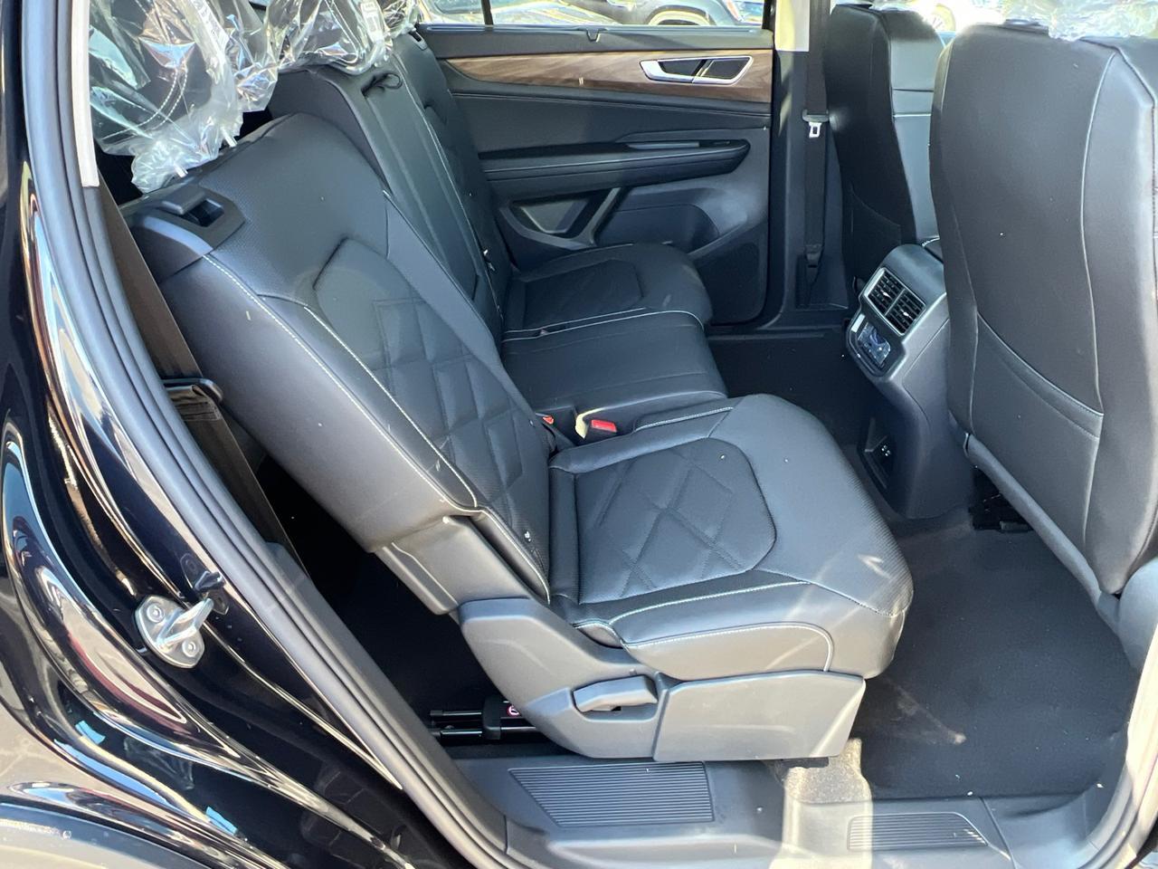 2025 Volkswagen Atlas 2.0T SE w/Technology Hagerstown MD